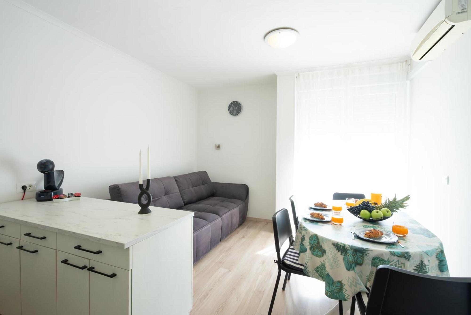 Adventure Apartment 75M2 Close To The Center Split Exterior foto
